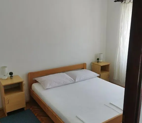 拜欧格拉德公寓 公寓 比奥格勒·纳·莫鲁