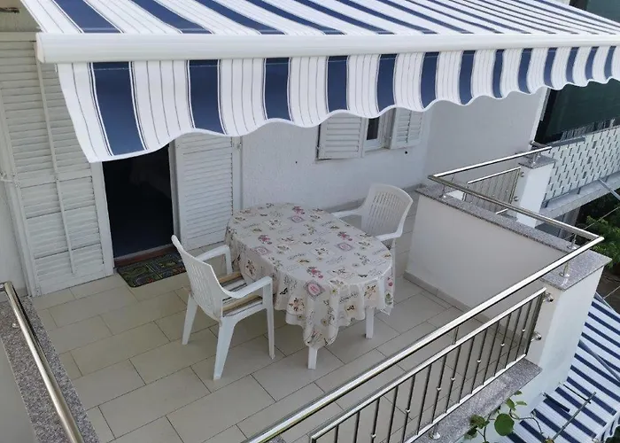 拜欧格拉德公寓 公寓 比奥格勒·纳·莫鲁